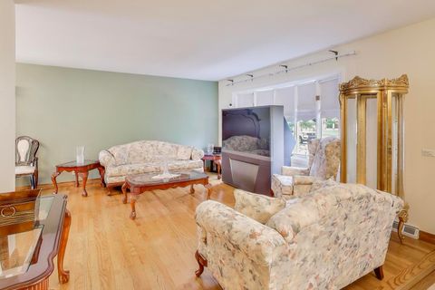 Tiny photo for 543 Sarah Drive, Wood Dale, IL 60191 (MLS # 12494164)