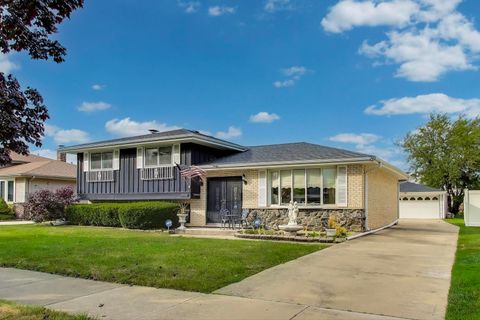 Tiny photo for 543 Sarah Drive, Wood Dale, IL 60191 (MLS # 12494164)
