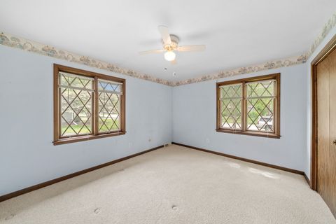 Tiny photo for 2445 Coach And Surrey Lane, Aurora, IL 60506 (MLS # 12652523)