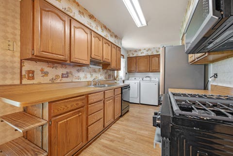 Tiny photo for 1086 Hickory Lane, Elk Grove Village, IL 60007 (MLS # 12735957)