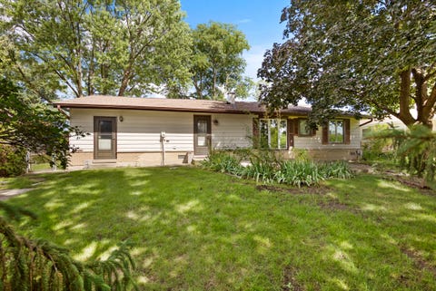 Tiny photo for 1086 Hickory Lane, Elk Grove Village, IL 60007 (MLS # 12735957)