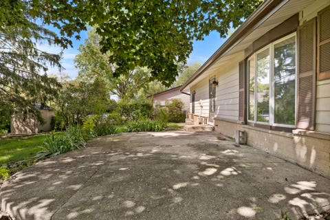 Tiny photo for 1086 Hickory Lane, Elk Grove Village, IL 60007 (MLS # 12735957)