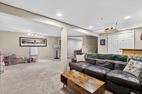 Tiny photo for 6034 Delaney Drive, Hoffman Estates, IL 60192 (MLS # 12506555)