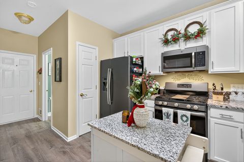 Tiny photo for 6034 Delaney Drive, Hoffman Estates, IL 60192 (MLS # 12506555)