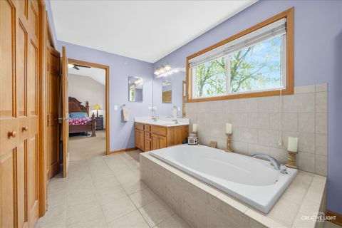 Tiny photo for 727 Lisa Road, West Dundee, IL 60118 (MLS # 12631742)