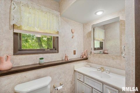 Tiny photo for 516 CRESTVIEW Drive, Sherrard, IL 61281 (MLS # QC4266494)