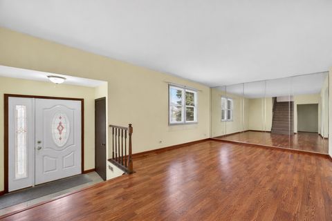 Tiny photo for 1300 Big Horn Trail, Carol Stream, IL 60188 (MLS # 12602424)