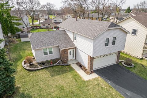Tiny photo for 1300 Big Horn Trail, Carol Stream, IL 60188 (MLS # 12602424)