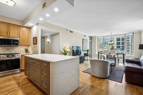 Tiny photo for 25 E Superior Street #1003, Chicago, IL 60611 (MLS # 12557945)