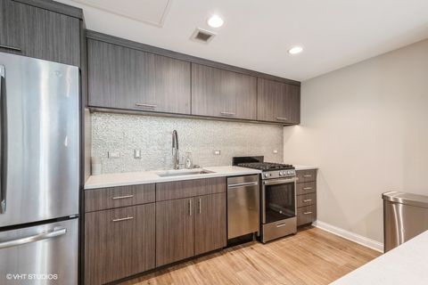 Tiny photo for 25 E Superior Street #1003, Chicago, IL 60611 (MLS # 12557945)