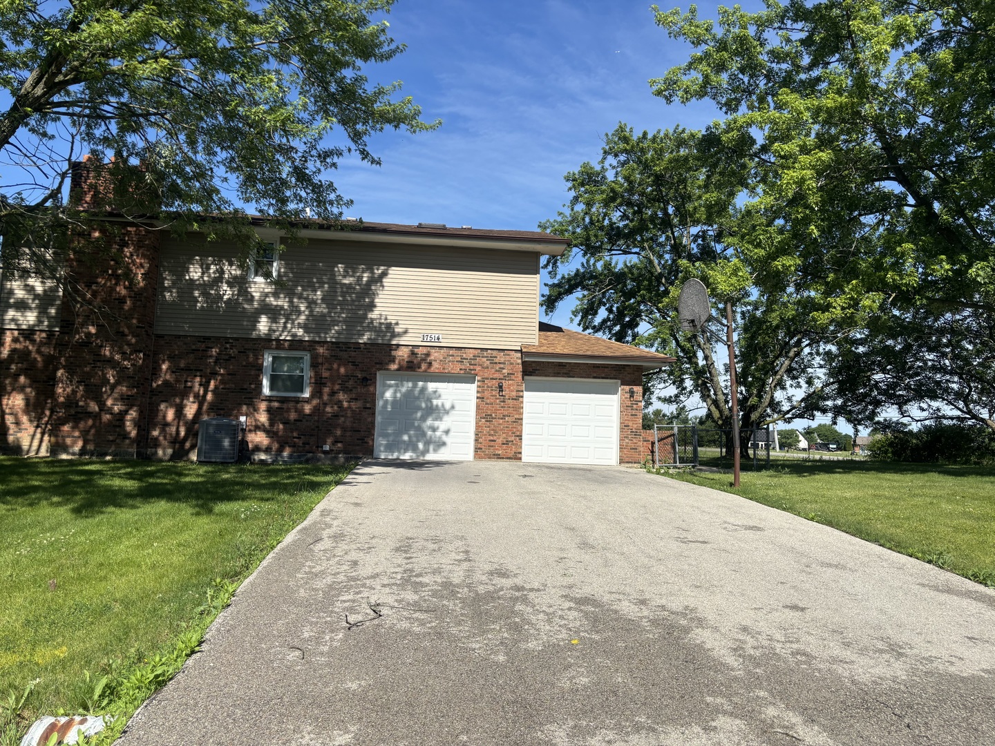 17514 S Robert Emmett Drive