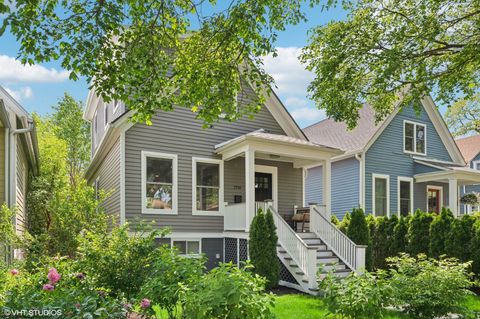 Tiny photo for 1710 Lake Street, Evanston, IL 60201 (MLS # 12353719)