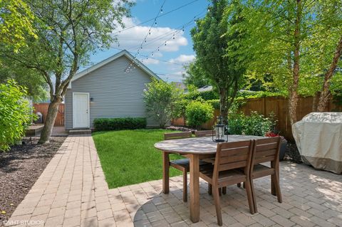 Tiny photo for 1710 Lake Street, Evanston, IL 60201 (MLS # 12353719)
