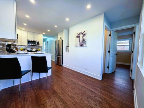 Tiny photo for 7421 N Oconto Avenue, Chicago, IL 60631 (MLS # 12519263)