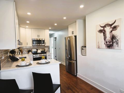 Tiny photo for 7421 N Oconto Avenue, Chicago, IL 60631 (MLS # 12519263)