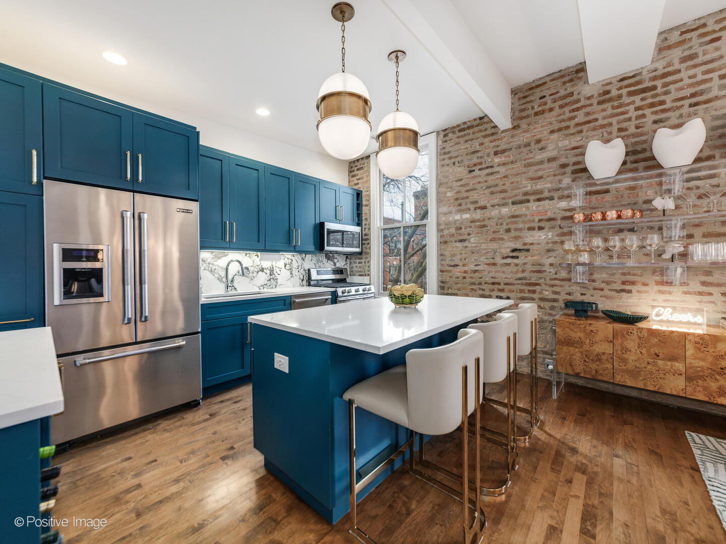 811 W WEBSTER Avenue F