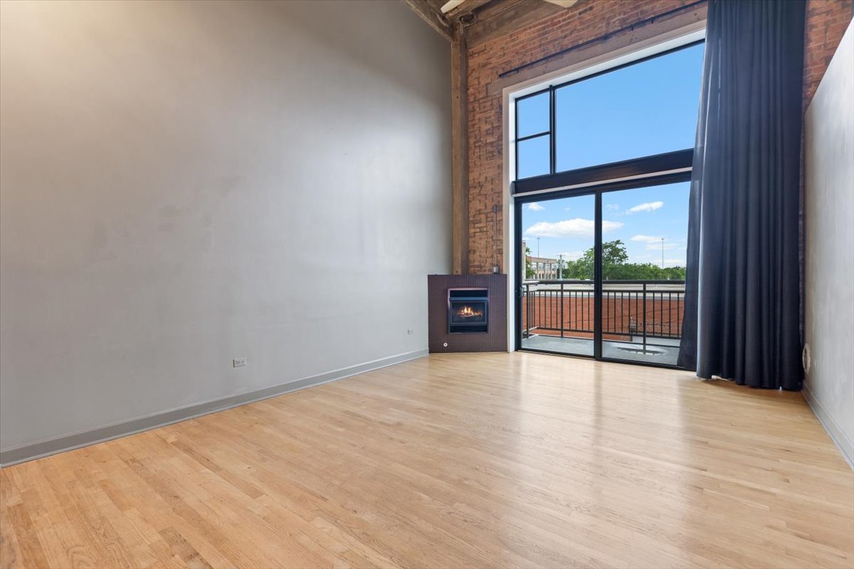 2545 S Dearborn Street 331