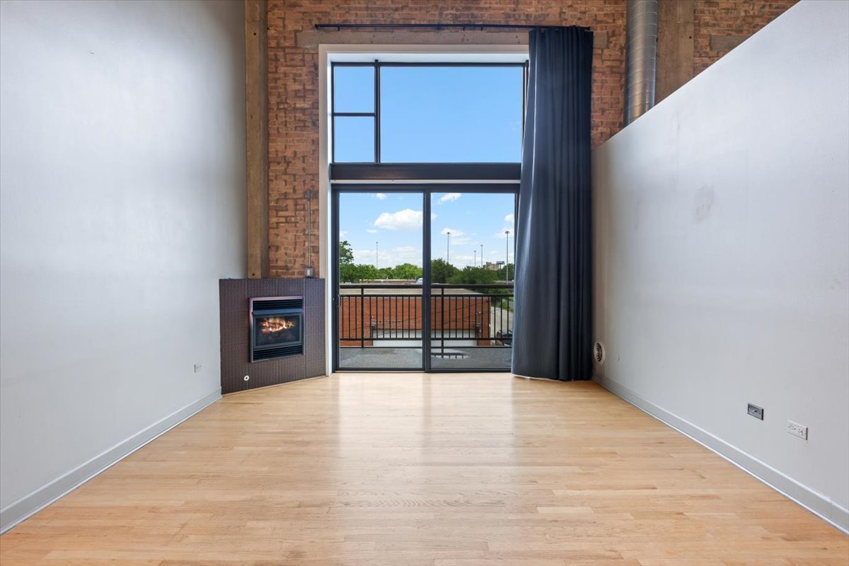 2545 S Dearborn Street 331