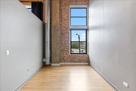 Tiny photo for 2545 S Dearborn Street #331, Chicago, IL 60616 (MLS # 12657789)