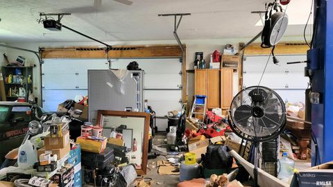 Tiny photo for 3898 COUNTRY CLUB Road, Carbondale, IL 62901 (MLS # EB460400)