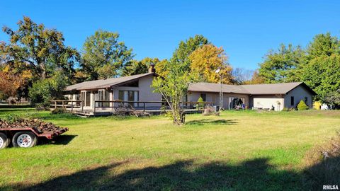 Tiny photo for 3898 COUNTRY CLUB Road, Carbondale, IL 62901 (MLS # EB460400)