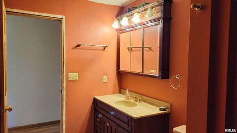 Tiny photo for 3898 COUNTRY CLUB Road, Carbondale, IL 62901 (MLS # EB460400)