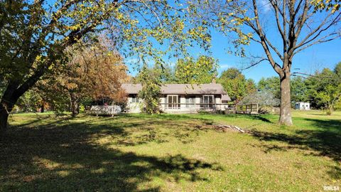 Tiny photo for 3898 COUNTRY CLUB Road, Carbondale, IL 62901 (MLS # EB460400)