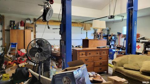 Tiny photo for 3898 COUNTRY CLUB Road, Carbondale, IL 62901 (MLS # EB460400)