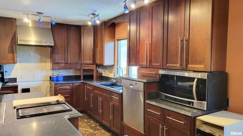 Tiny photo for 3898 COUNTRY CLUB Road, Carbondale, IL 62901 (MLS # EB460400)