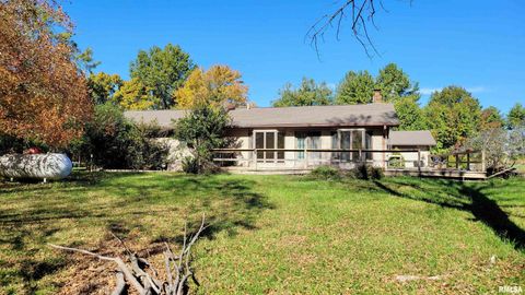 Tiny photo for 3898 COUNTRY CLUB Road, Carbondale, IL 62901 (MLS # EB460400)