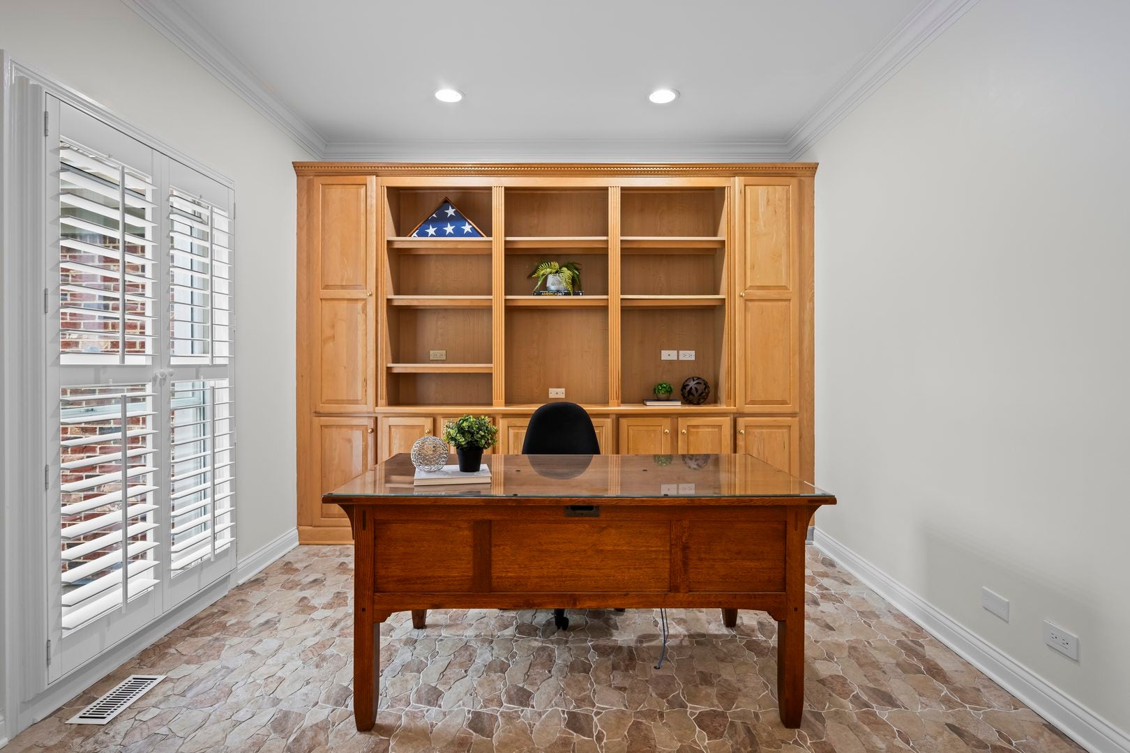 25568 N Countryside Drive