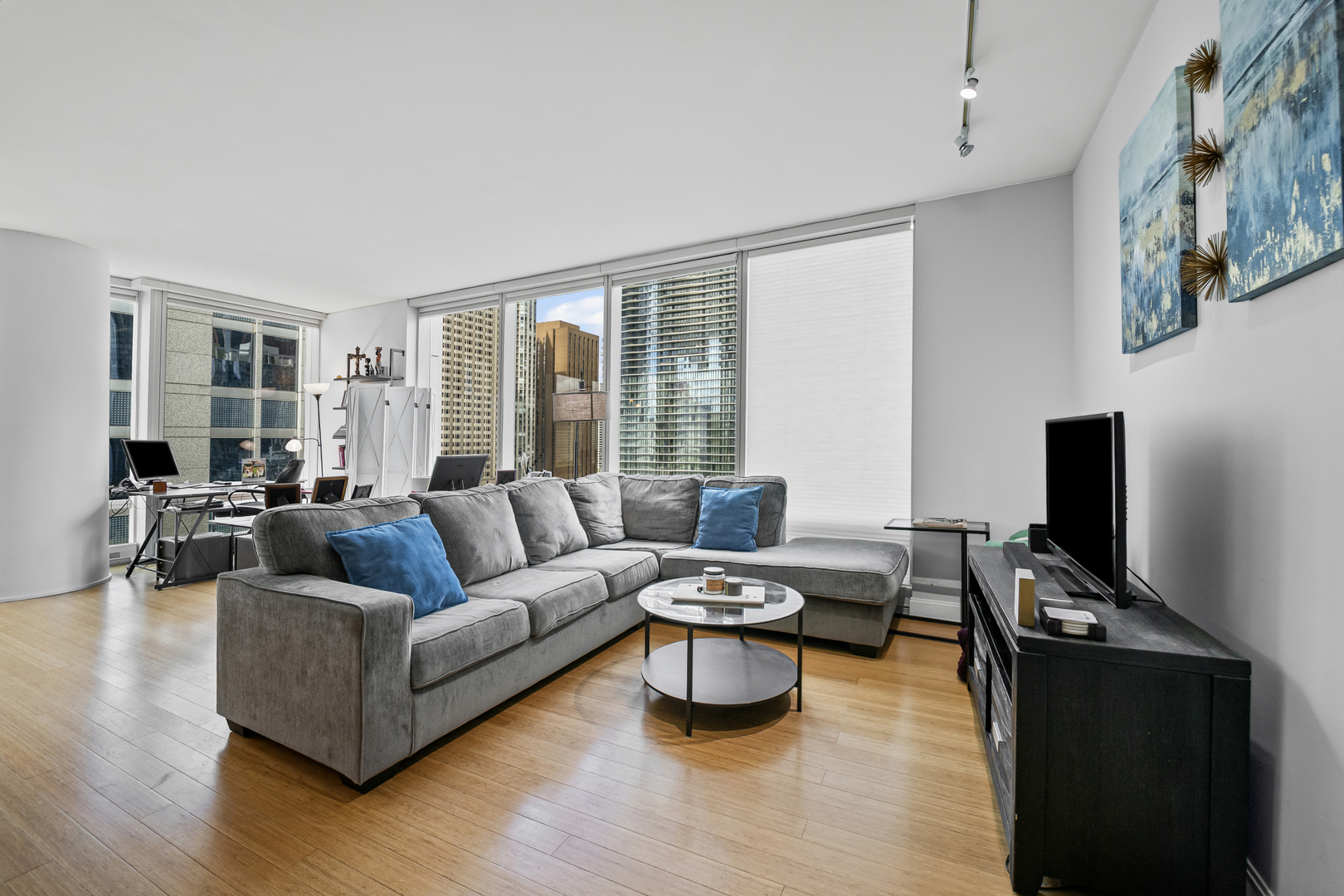 340 E RANDOLPH Street 1206
