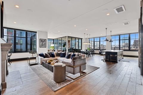 Tiny photo for 1109 W WASHINGTON Boulevard #5C, Chicago, IL 60607 (MLS # 12579521)