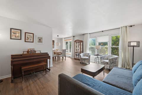 Tiny photo for 1503 Haise Lane, Elk Grove Village, IL 60007 (MLS # 12671068)