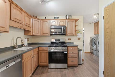 Tiny photo for 1503 Haise Lane, Elk Grove Village, IL 60007 (MLS # 12671068)