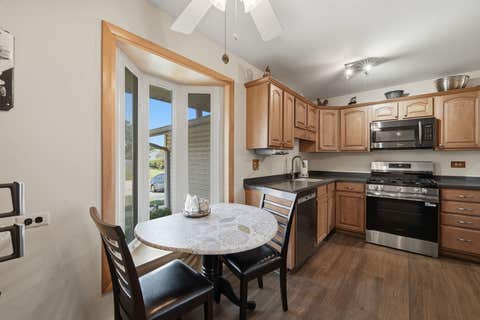 Tiny photo for 1503 Haise Lane, Elk Grove Village, IL 60007 (MLS # 12671068)