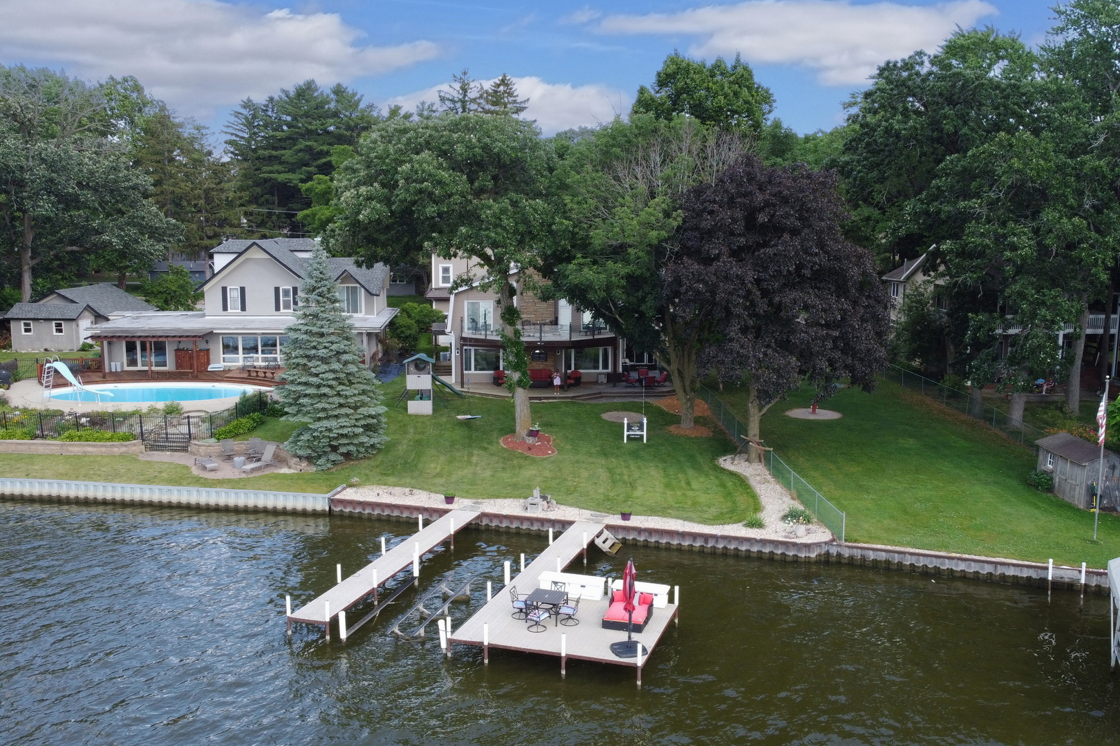2407 N Villa Lane
