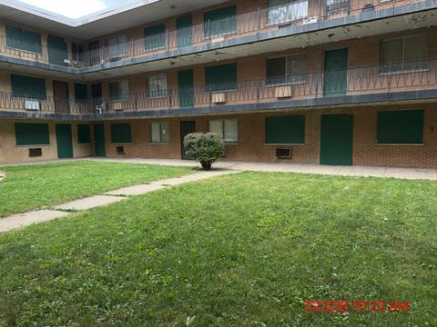 Photo of 9126 S Buffalo Avenue #1F, Chicago, IL 60617 (MLS # 12715999)