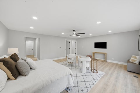 Tiny photo for 604 E Camp Mcdonald Road, Prospect Heights, IL 60070 (MLS # 12795491)