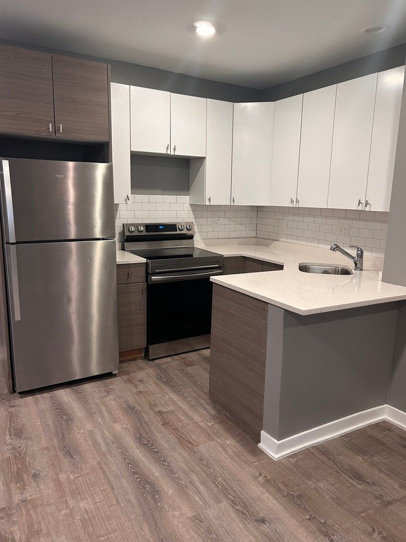 4400 S Drexel Boulevard 307