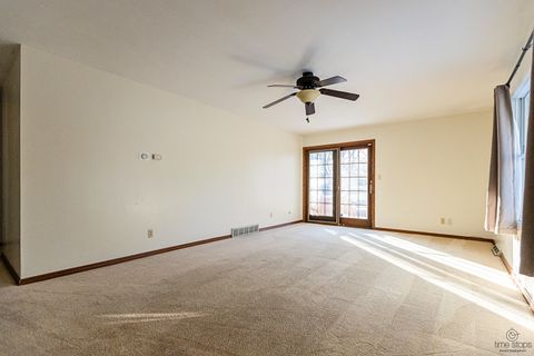 Tiny photo for 767 Adams Street, Ottawa, IL 61350 (MLS # 12528735)