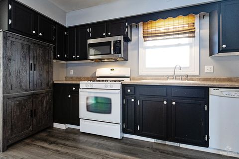 Tiny photo for 767 Adams Street, Ottawa, IL 61350 (MLS # 12528735)