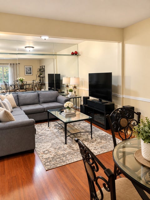 Tiny photo for 400 GREEN BAY Road #207, Glencoe, IL 60022 (MLS # 12787576)