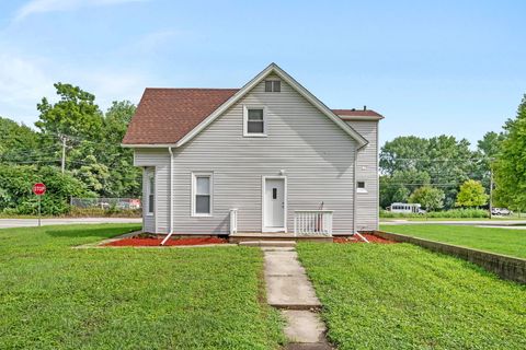 Tiny photo for 1100 E Washington Street, Joliet, IL 60433 (MLS # 12432614)