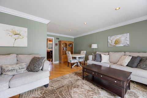 Tiny photo for 532 Landmeier Road, Elk Grove Village, IL 60007 (MLS # 12610055)