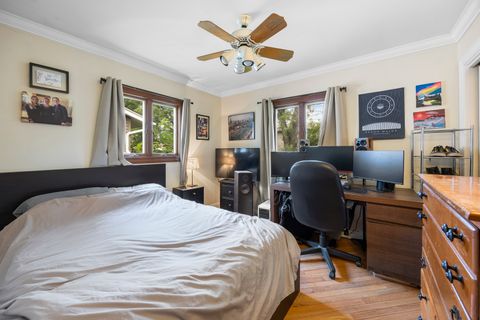 Tiny photo for 532 Landmeier Road, Elk Grove Village, IL 60007 (MLS # 12610055)