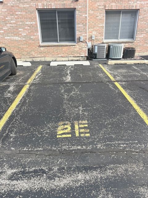 Tiny photo for 9420 S 77th Court #2E, Hickory Hills, IL 60457 (MLS # 12546230)