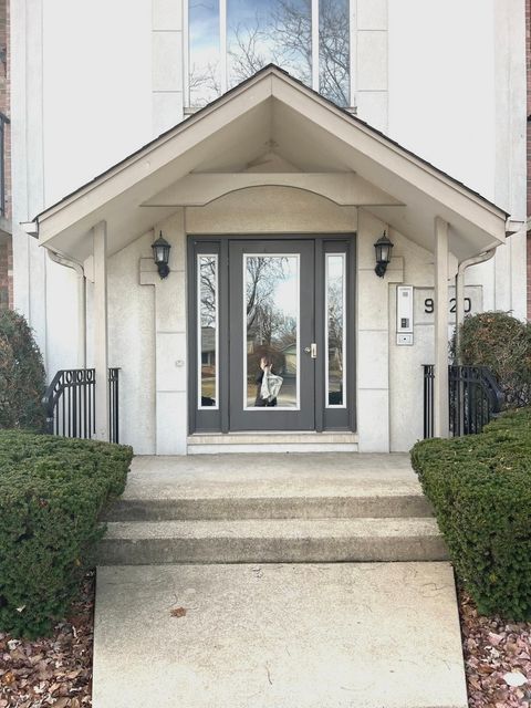 Tiny photo for 9420 S 77th Court #2E, Hickory Hills, IL 60457 (MLS # 12546230)