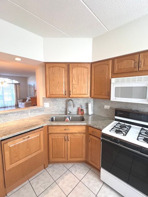 Tiny photo for 9420 S 77th Court #2E, Hickory Hills, IL 60457 (MLS # 12546230)