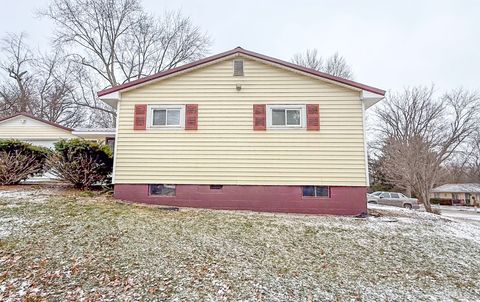 Tiny photo for 1516 Elisha Street, Danville, IL 61832 (MLS # 12551165)